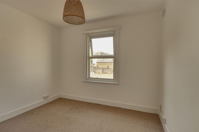 Flat 2, 31 Eriswell Road, Worthing photo 5