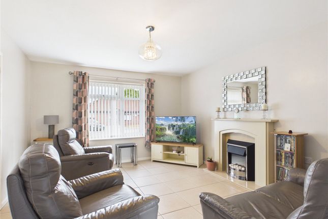 4, Oakwood Close, Liverpool photo 2