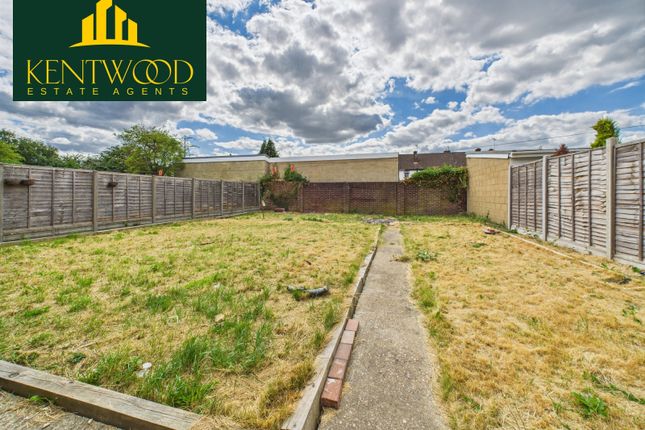 8 Bedroom Semi-Detached House For Rent