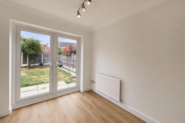 23, Pochard Way, Braintree photo 5