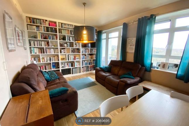 Thumbnail Flat to rent in Campbell Court, London