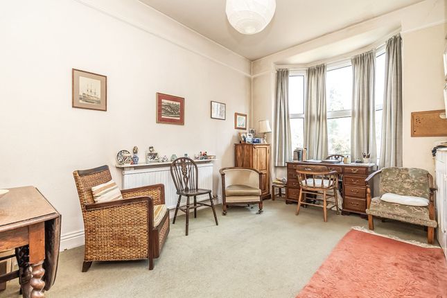 23 Haslemere Road, Southsea photo 4