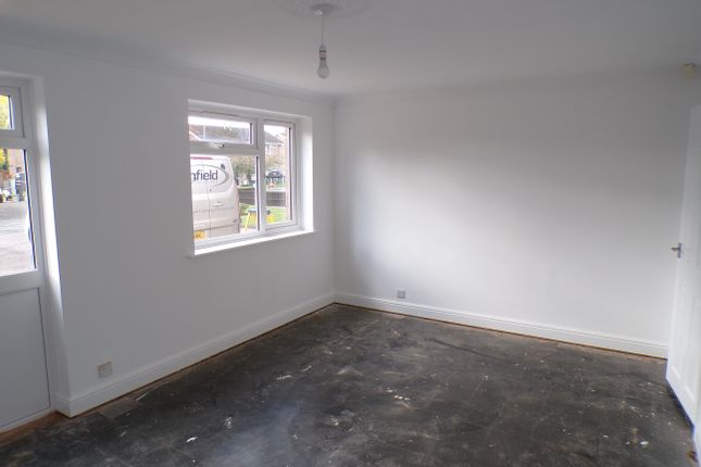 Walnut Drive, Cannock photo 3