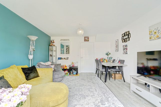 7, Sycamore Gardens, Biggleswade photo 2