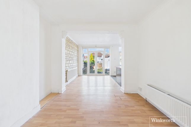 27, St. Georges Avenue, London photo 3