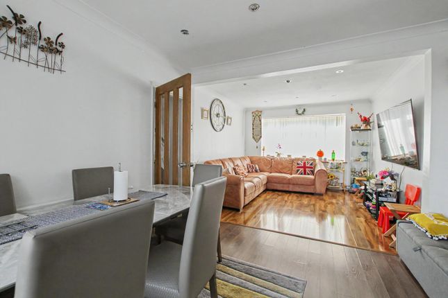 207, Upton Road South, Bexley photo 4