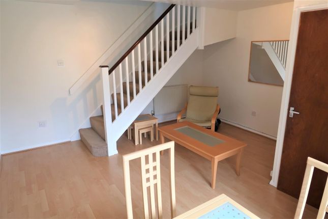17, Kirkby Court, Cardiff photo 5