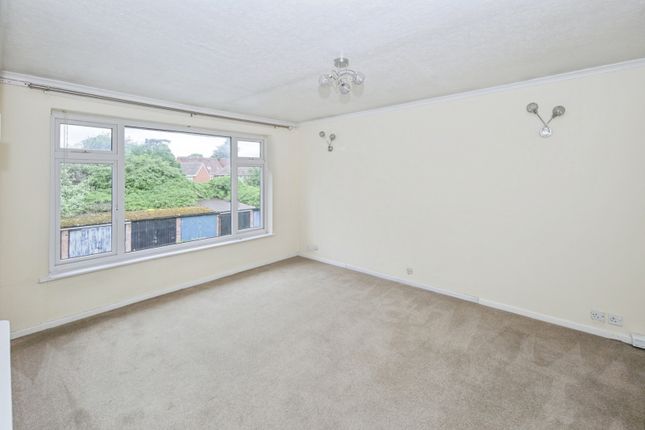 22, Vesey Close, Birmingham photo 3