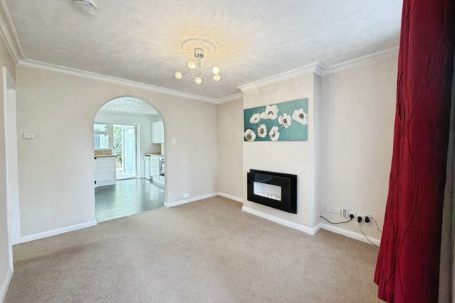 10 Oxford Avenue, Burnham, Buckinghamshire photo 3