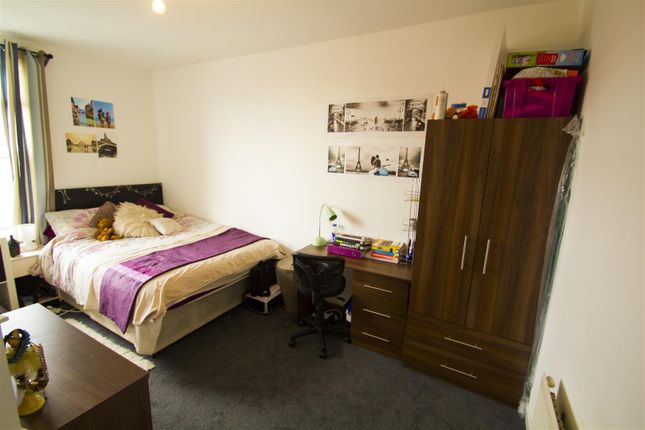 5, Ebor Mount, Leeds photo 4