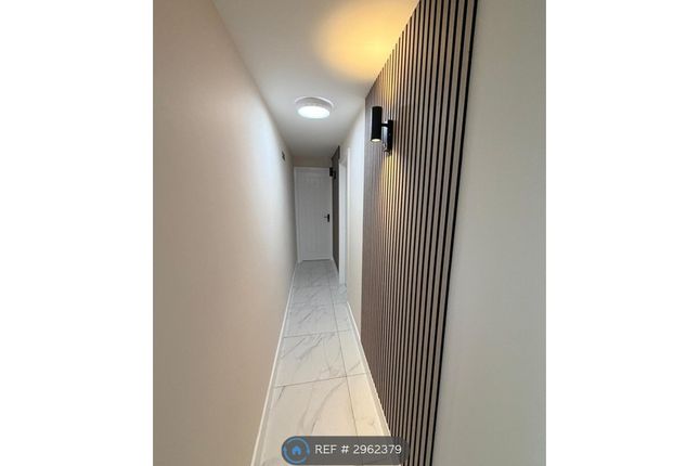 Rosemary Lane, Blackwater, Camberley photo 3