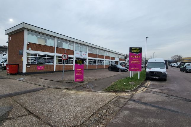Office to let in Stanley House, Kelvin Way, Crawley