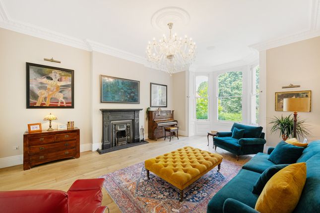 19, Rosslyn Hill, London photo 2