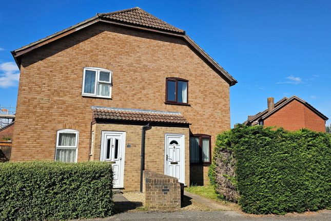 Thumbnail Terraced house for sale in Longbridge Road, Thatcham