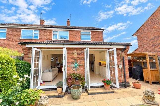 8, Springwell Drive, Leicester photo 2