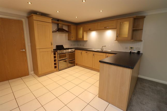 5, Turner Close, Brough photo 2