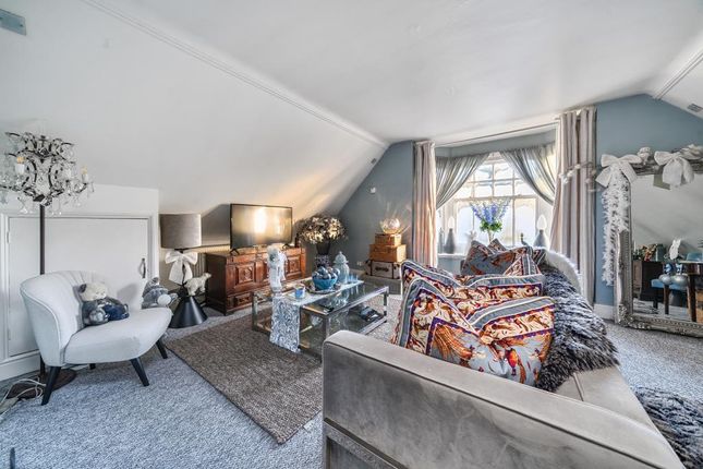 5 BUCKLEBURY PLACE, Bucklebury Place, Woolhampton photo 3