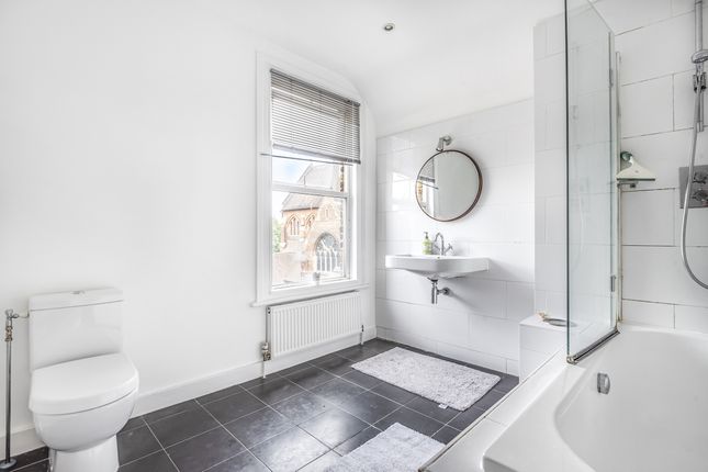 567a, Garratt Lane, London photo 3