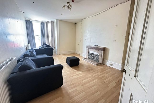 13 Devon Court 18 - 20, Teignmouth Hill, Dawlish photo 3