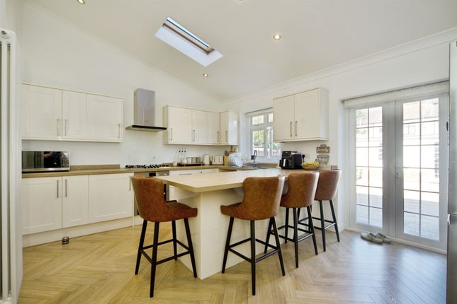 43, Flanders Road, London photo 3