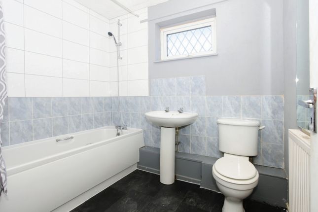 167, Crabtree, Peterborough photo 2