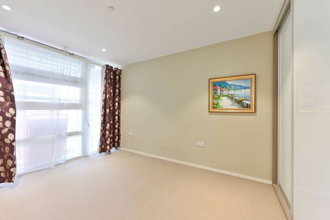 Thumbnail Flat to rent in Buckhold Road, Wandsworth Town, London