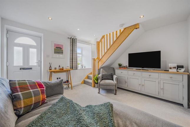 1 Woodleigh, Fore Street, Redruth photo 3