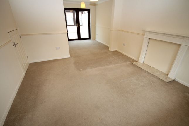 17 Saltwood Avenue, Worcester photo 4