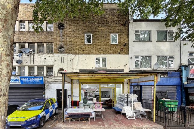 2-bed flat on Barking Road, London, £100,000