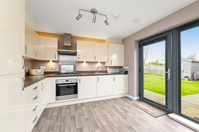 7, Wester Suttieslea Path, Newtongrange photo 4