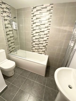 1-bed flat on 6 Purdey Court, 10, The Avenue, Worcester Park, £1,550/mo