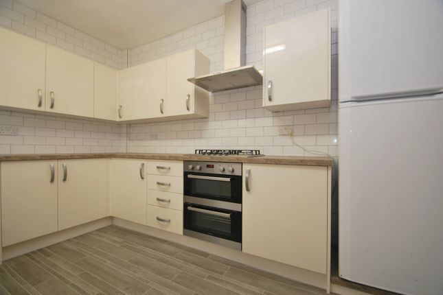 4-bed terraced on Wyeverne Road, Cardiff, £2,200/mo