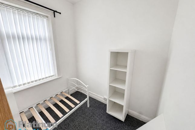 95, Ravensknowle Road, Huddersfield photo 4