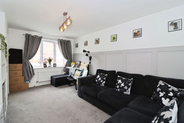 11, Wagtail Drive, Chesterfield photo 2