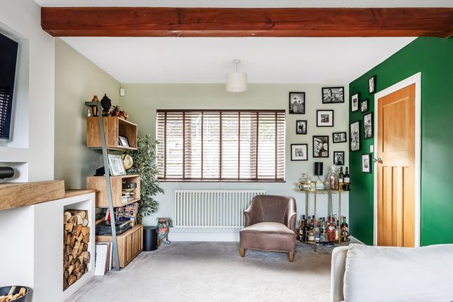 31 Beadles Lane, Oxted photo 5
