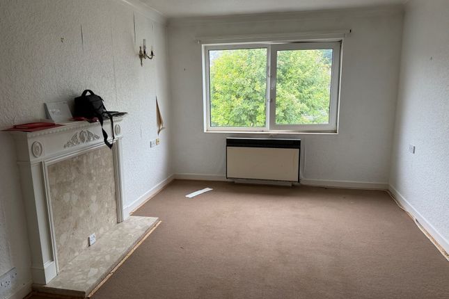 34 Strand Court, The Esplanade, Grange-Over-Sands photo 2