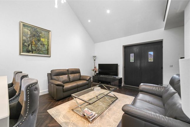 6 Silva Place,, High Lane, Essex photo 2