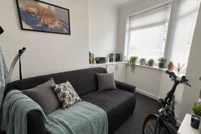 14, Beard Road, Manchester photo 2