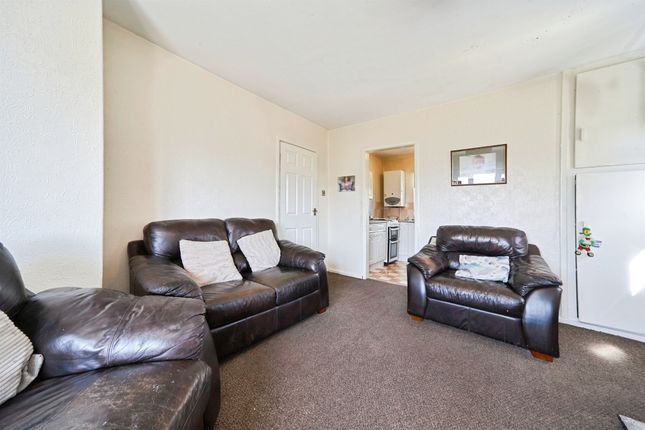 22, Gray Avenue, Shipley photo 3