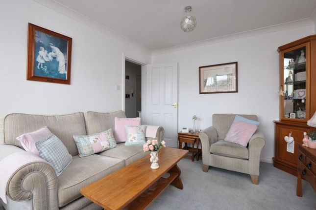 6, Howards Court, Whitby photo 3