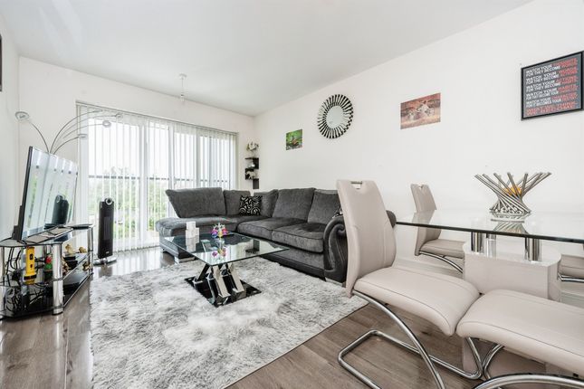 25, MILTON KEYNES photo 4