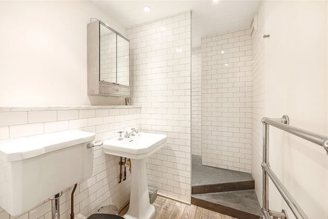 Flat for sale in Ainger Road, London