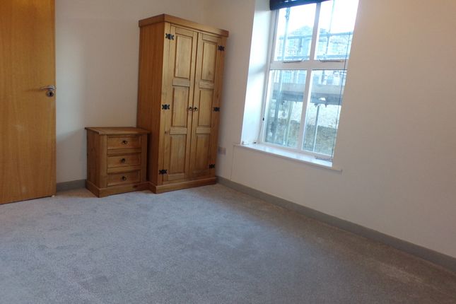 110B, Burnley photo 5