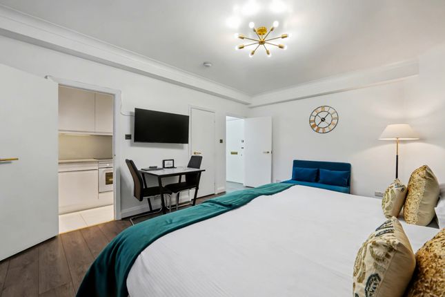 Flat 30, Nell Gwynn House, Sloane Avenue, London photo 4