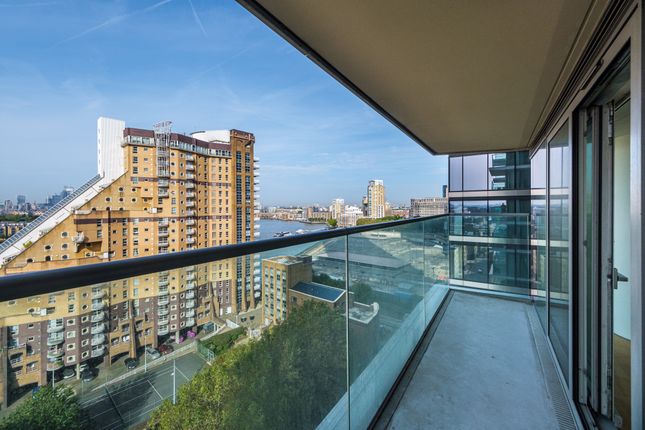 Flat for sale in The Landmark, Canary Wharf