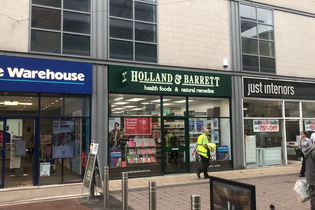 Retail premises to let in Unit 16, Cavendish Walk, Huyton