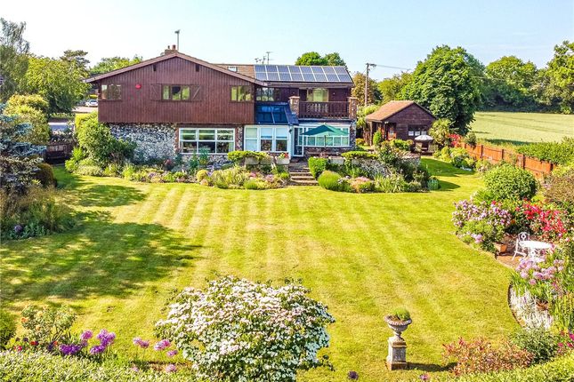 Country house for sale in Pie Garden, Flamstead, St. Albans, Hertfordshire