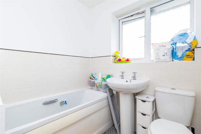 7, Copperfield Vale, Chorley photo 4