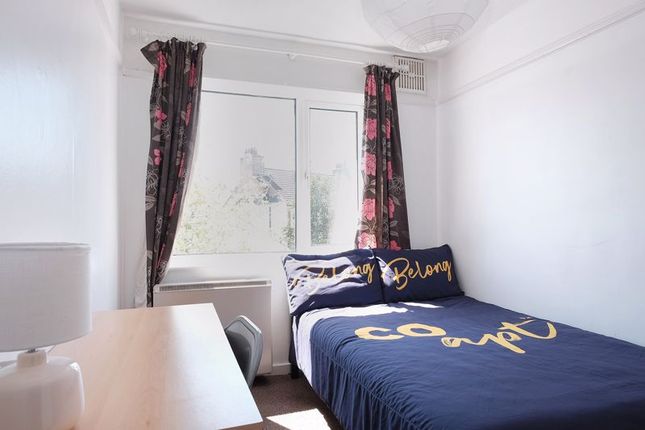 Flat to rent in Park Crescent Place, Brighton