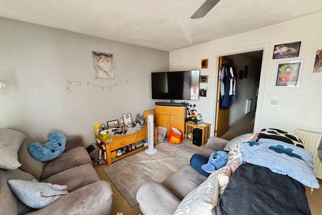 42, Bewdley Grove, MILTON KEYNES photo 3